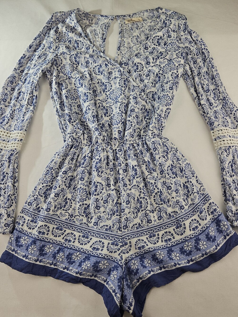 Hollister Blue Floral Lined Women's Romper Bell Sleeve Boho Size Small Feminine
